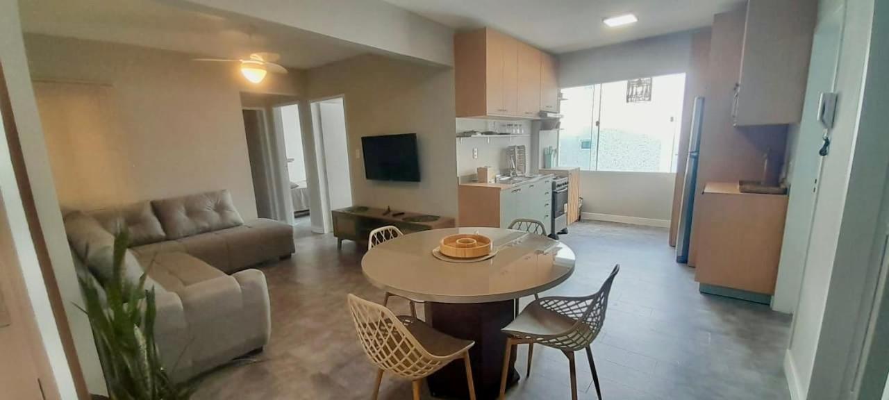 Apartamento Apto Bc 100 Metros Do Mar E Roda Gigante *